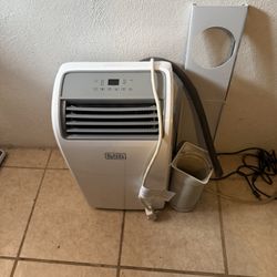 AC Portable Black Decker 10,200 BTU