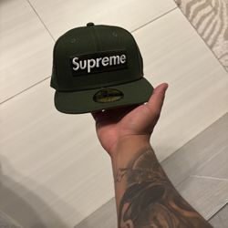 Brand New Supreme Box Logo Cap “ Grinch”