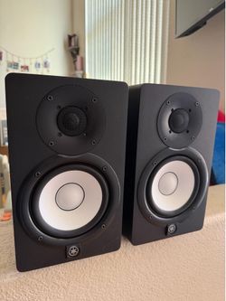 Yamaha HS5 Studio Monitors