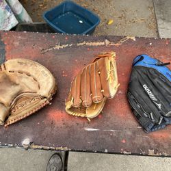 Baseball Gloves 