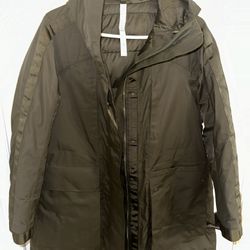Lululemon Out In The Elements Parka Size 4