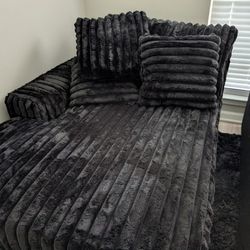 Black Furniture Set