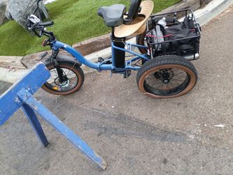 Trike for sale runs good it's fast just has a blown out tire