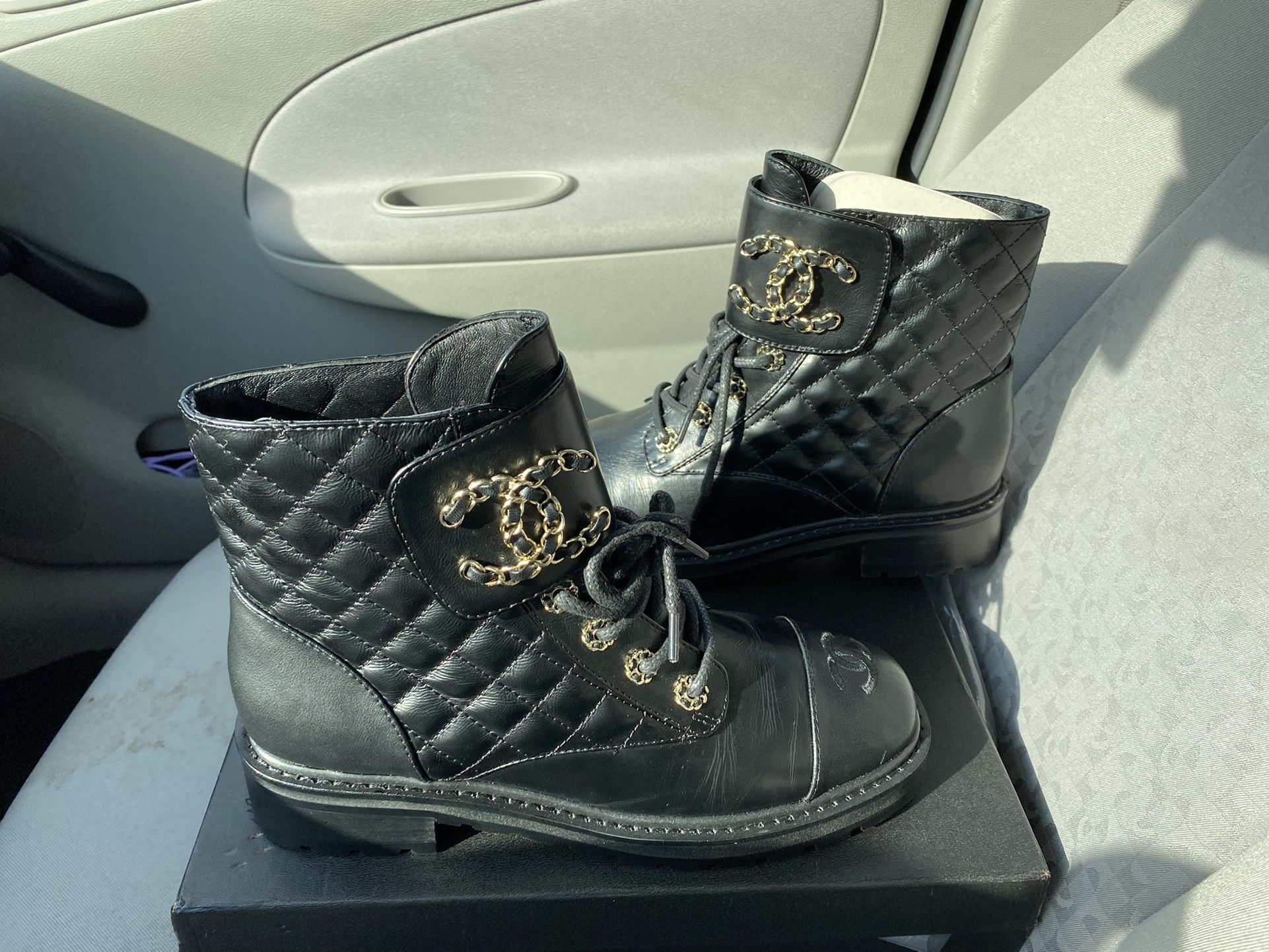  CHANEL  Quilted Lace Up Combat Boots