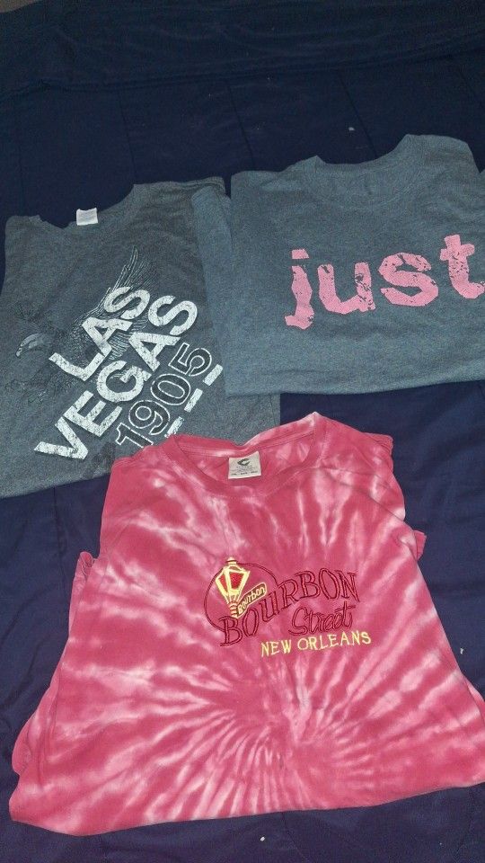 3 Women's Short Sleeve Shirts Size 2x