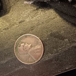 1951 D MINT MARK  WITH THE "L" IN LIBERTY TO CLOSE TO RIM