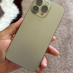 iPhone 15 PRO MAX 256gb UNLOCKED