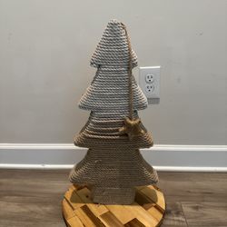 Dark wood nightstand / small dresser with 2 drawers — solid piece with good structure, perfect for a quick flip or everyday use. 	•	2 spacious drawers