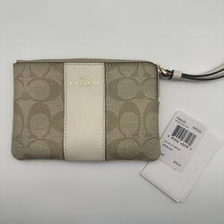 Wristlet