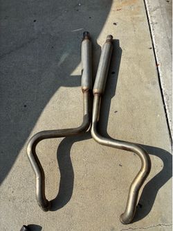 Mid pipes with resonators
