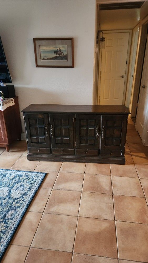 Credenza