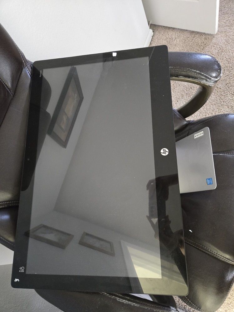Hp Monitor And Keyboard