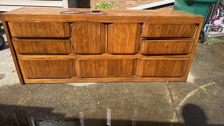 Dresser