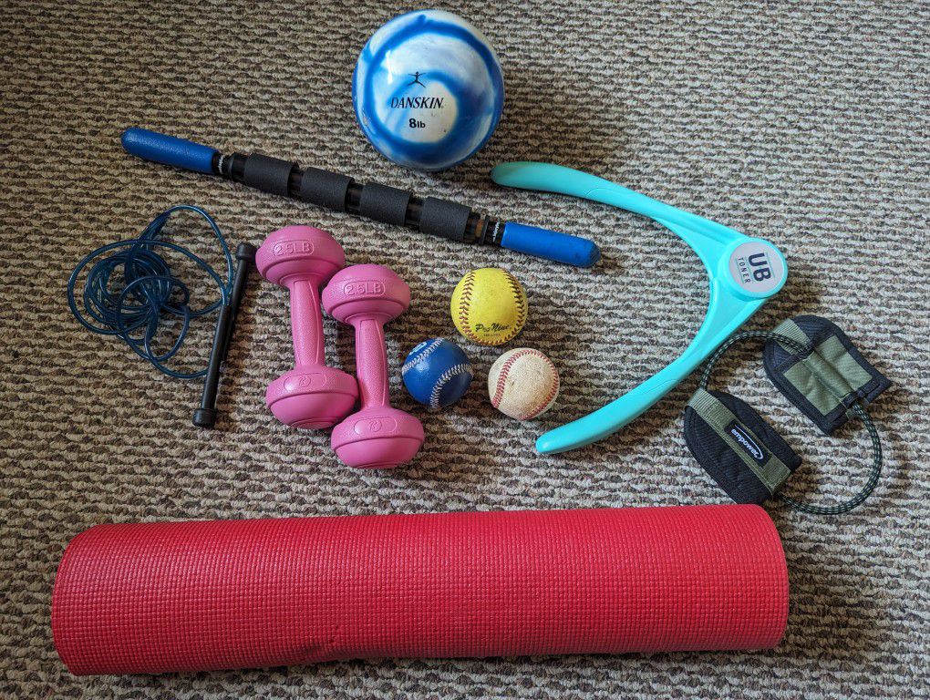 At Home Work Out Set 2.5lb Dumbbells 8lb Med ball UB Toner Yoga Mat Muscle Roller Recovery Massage Exercise Fitness Sports Health Toner