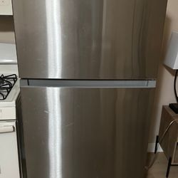 Midea Refrigerator For Sale - Apartment Size