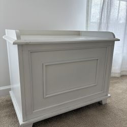 White Storage Bench