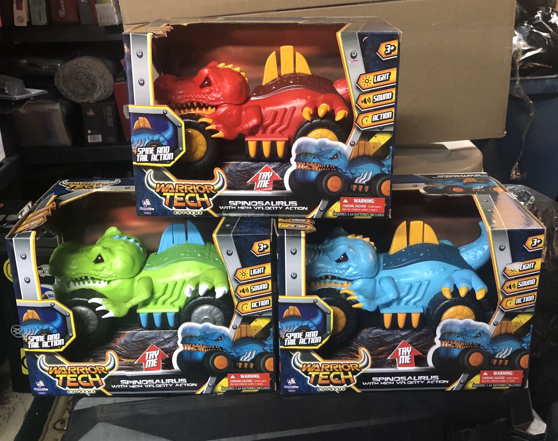 Warrior Tich Spinosaurus With High Velocity Action