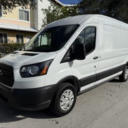 2019 Ford Transit Medium Roof 