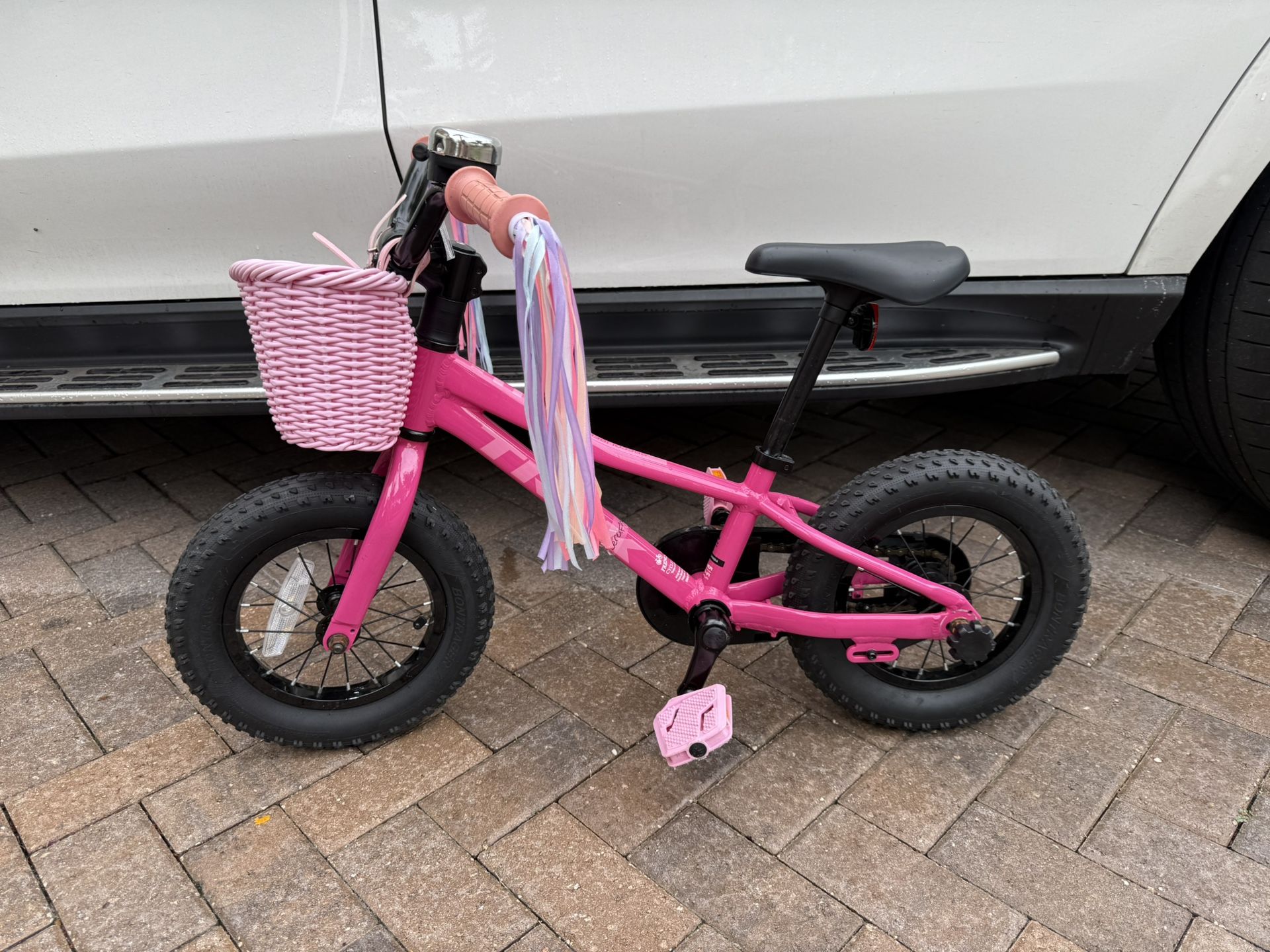 Trek Precaliber 12 Kids’ Bike – Flamingo Pink, Excellent Condition