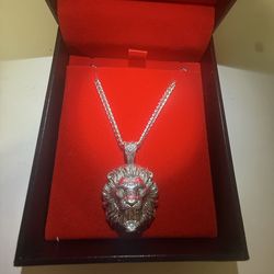 TraxNYC Limited Edition 925 Silver Lion Pendant, Diamond, 18" Miami Cuban Chain