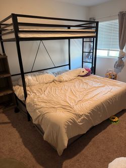 Twin loft bed