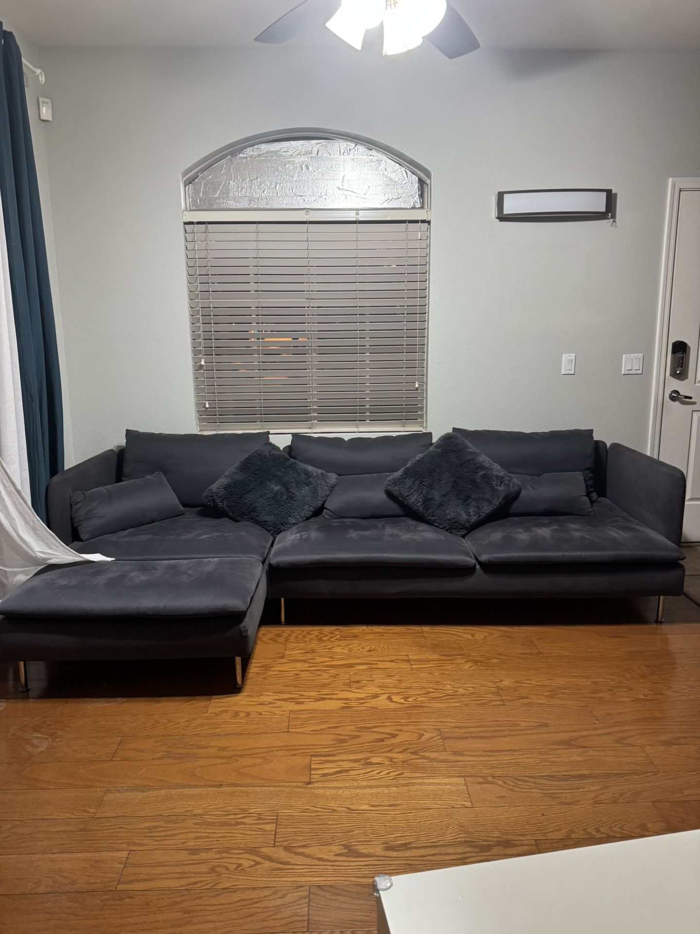 Charcoal Gray Sectional Sofa with pillows included – Excellent Condition!