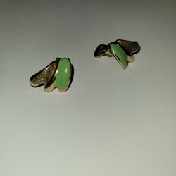 Vintage Clip On Earrings