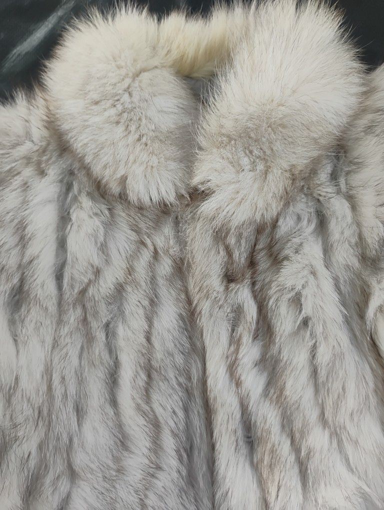 Saga fox fur coat white Quality Vintage 100% Real Blue Fox Fur Small
