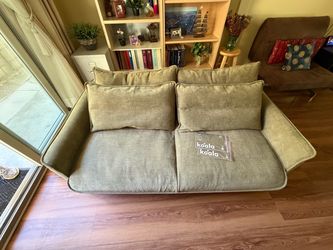 $1,050 OBO Koala Queen Sofa Bed 70” – 4th Gen – Olive Butter