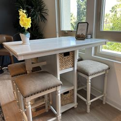 Dining Table & Stools 