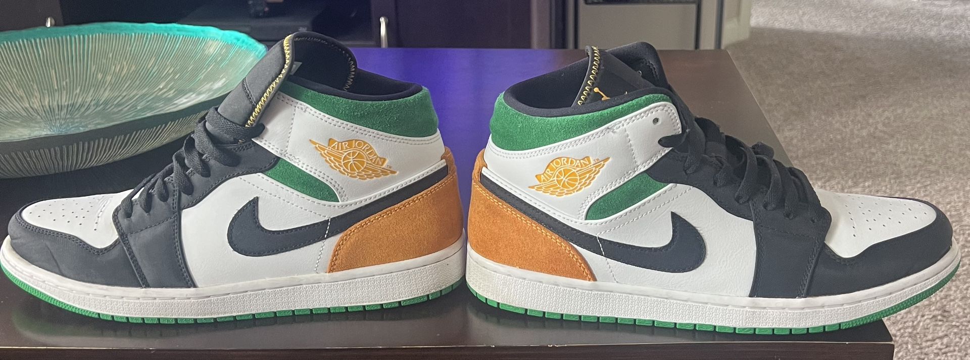 Jordan 1 Mid Oakland Size 10.5