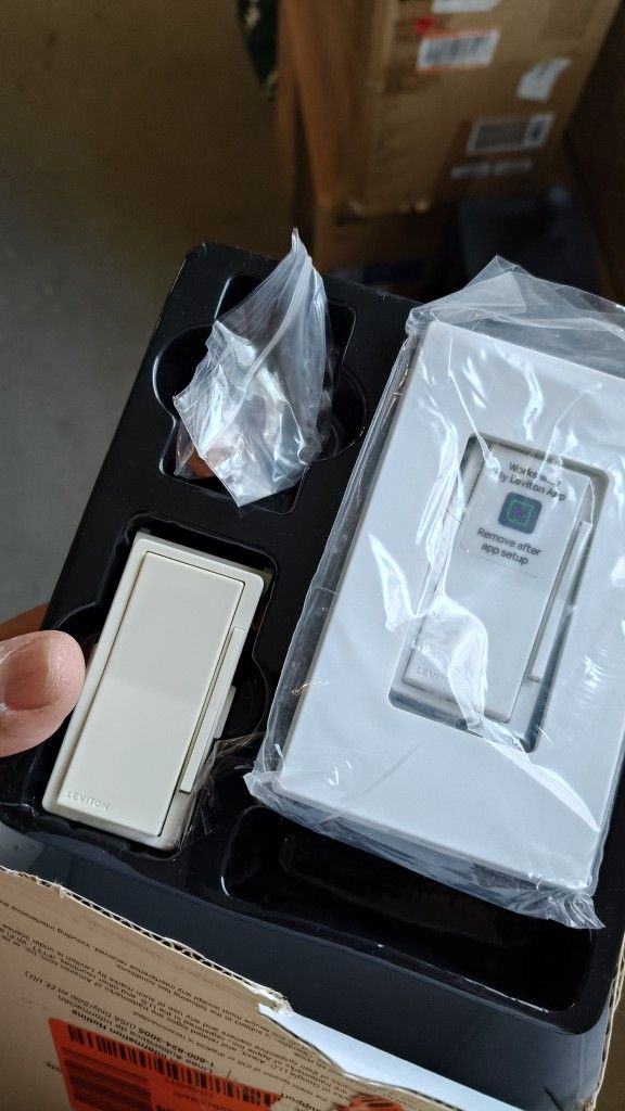 Leviton Smart Light Switch D26HD Wifi (Originally  $42)