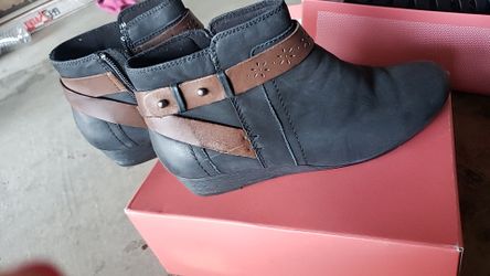 Rocketport black booties womens size 7