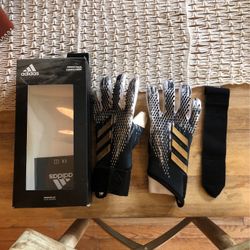 Adidas Predator Gloves  Size 9