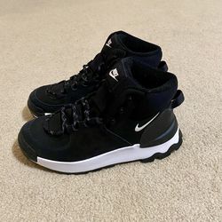 Nike Women's City Classic Boot Casual Boots Black White Size 8 for