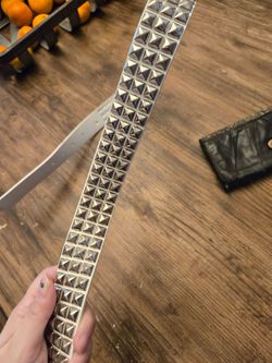 White Silver Pyramid Stud Belt