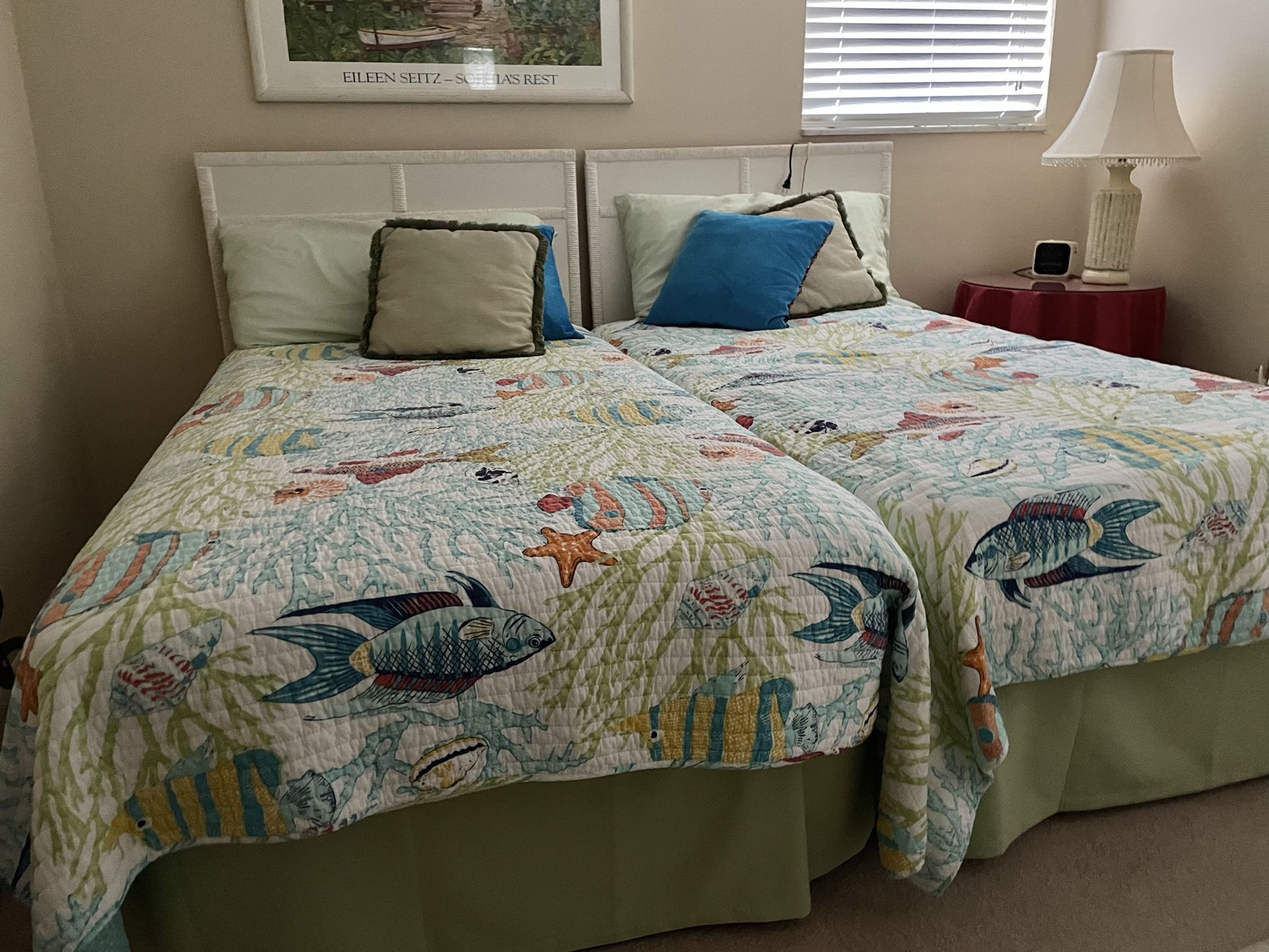 TWIN TROPICAL QUILTS