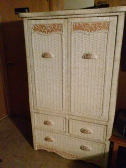 Pier One sold Wood Bed Room Set