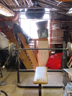 Weight bench