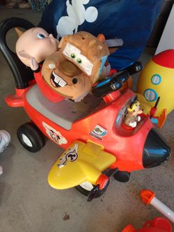 Mickey Mouse Ride Airplane 