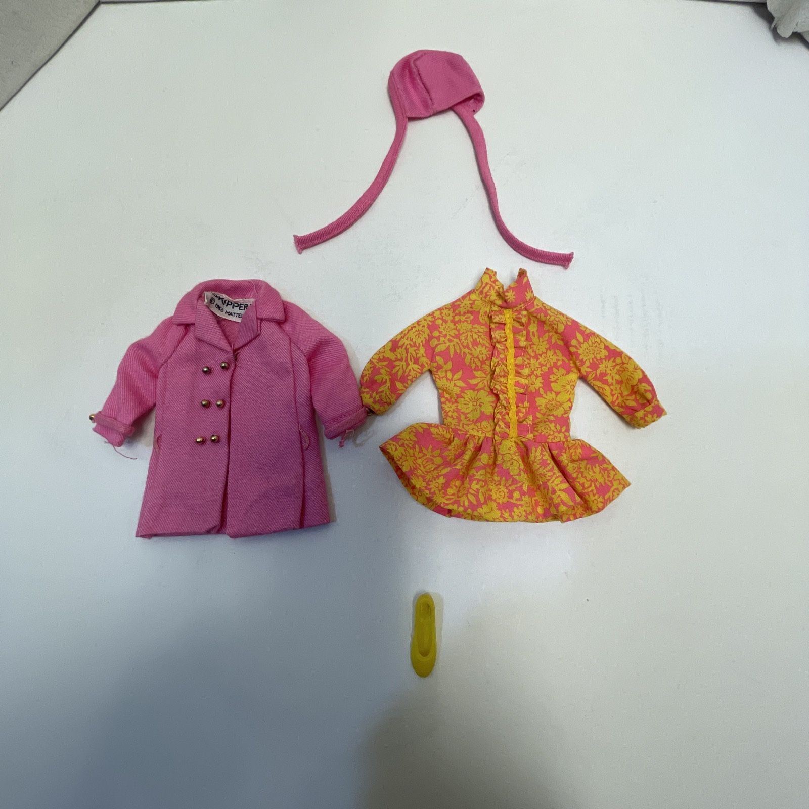 Vintage Barbie Skipper 1960s CHILLY CHUMS #1973 DRESS Hat Coat Outfit 1 Shoe