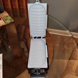 Oster hamburger maker New 