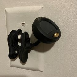 Snark Clip On Guitar Tuner Black Needs Battery