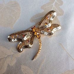 Beautifully Designed Dragonfly Brooch