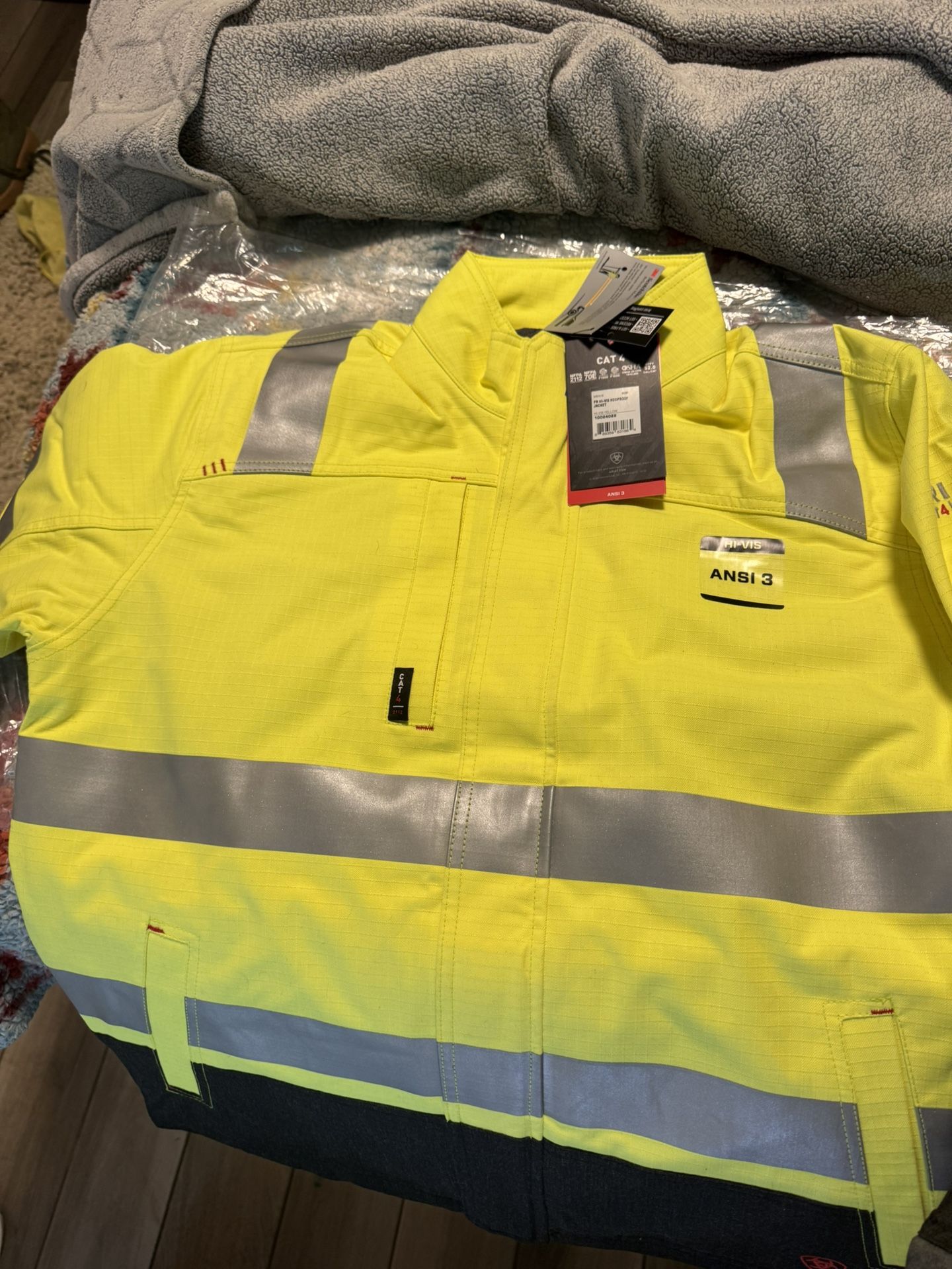 ARIAT (FR Waterproof HI-VIS) Men’s jacket