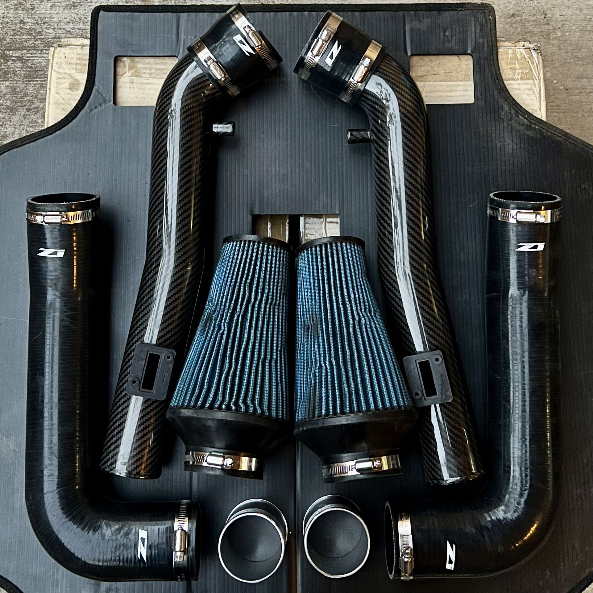 370z Carbon Fiber Intakes