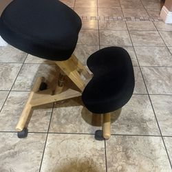 Wooden Ergonomic Kneeling Office Chair in Black Fabric
