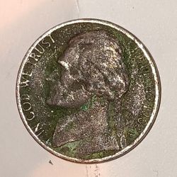 1982 D Copper Nickel So Rare It's Undocumented And Is Absolutely Copper Thru And Thru And I'm Asking Only 125 For A Coin That May Be Worth A Fortune.