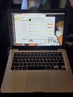 Apple MacBook Pro Laptop