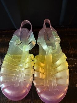 Cat&Jack Jelly Sandals Size 4